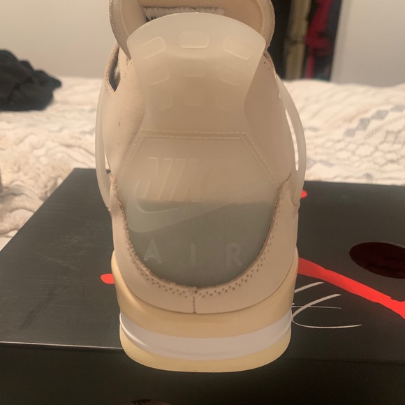Jordan off-white 4 size 91/2 $400 main image 10